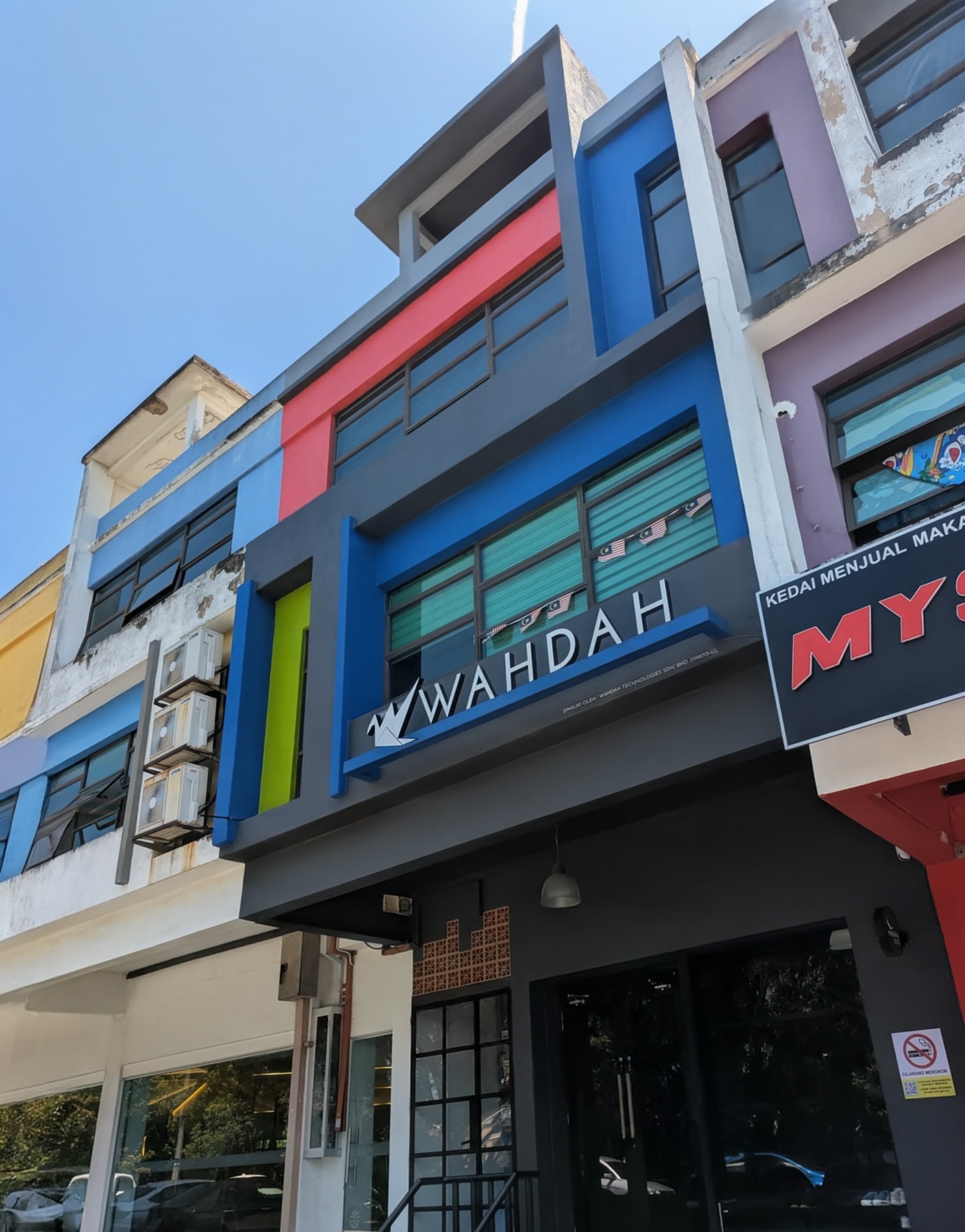 Wahdah Office
